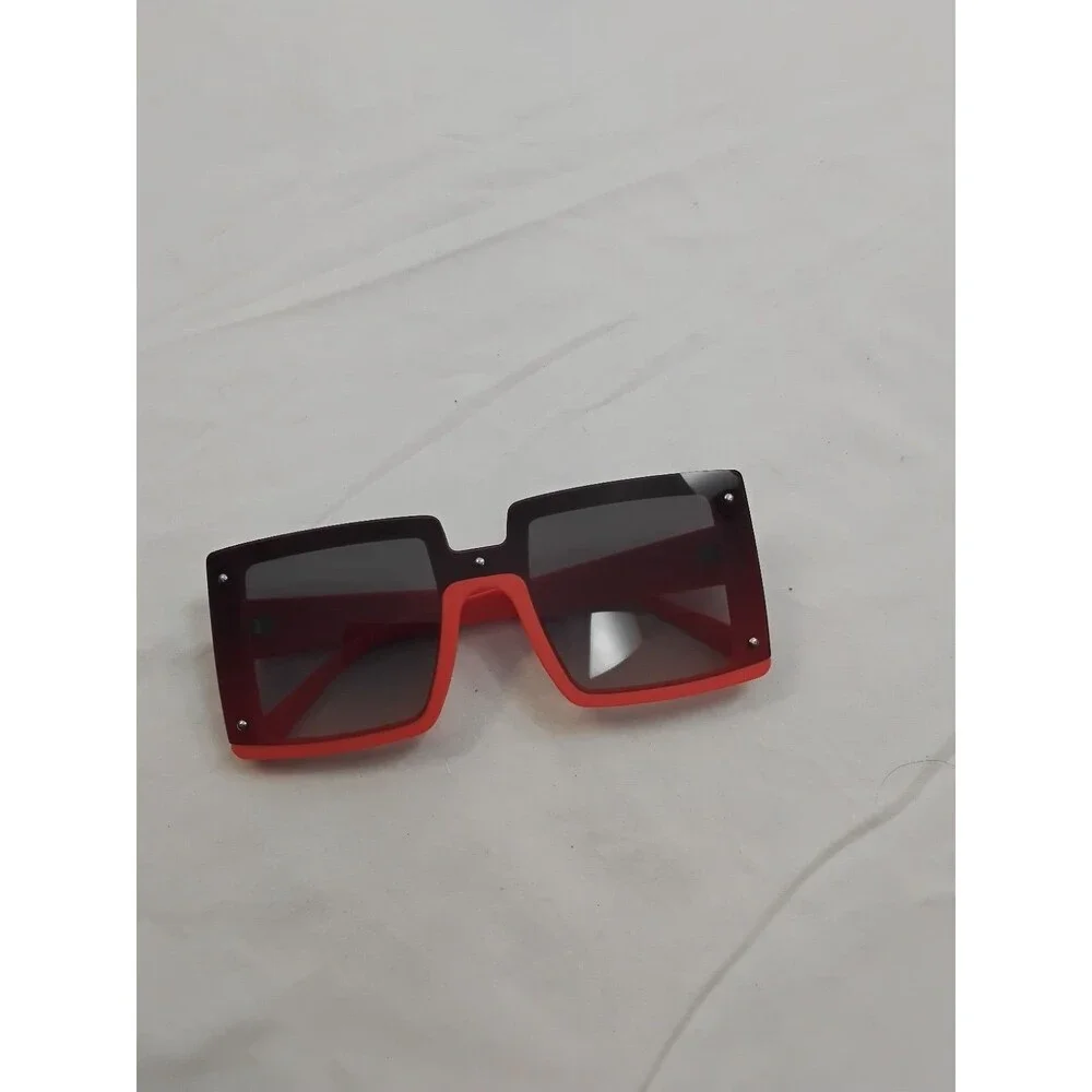 Oversized Unbranded Square Sunglasss